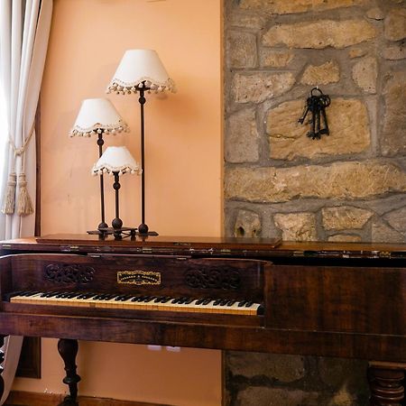 Apartamentos Vino Tinto Y Restaurante Tomate Rosa Адауэска Экстерьер фото