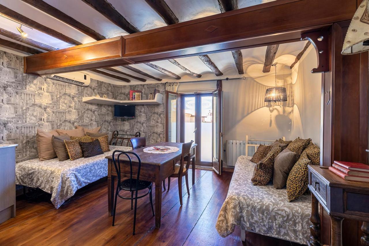 Apartamentos Vino Tinto Y Restaurante Tomate Rosa Адауэска Экстерьер фото