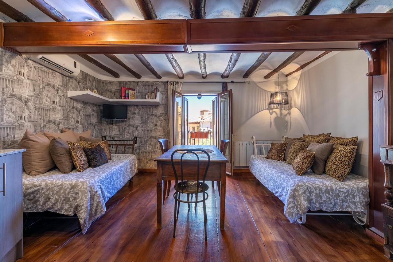 Apartamentos Vino Tinto Y Restaurante Tomate Rosa Адауэска Экстерьер фото