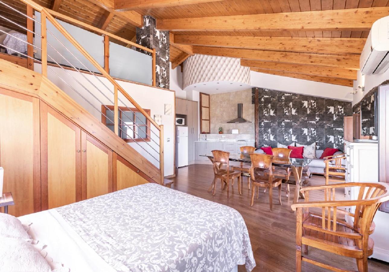 Apartamentos Vino Tinto Y Restaurante Tomate Rosa Адауэска Экстерьер фото